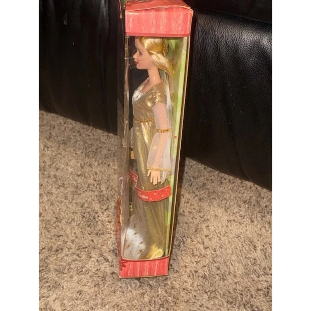 Holiday Angel Barbie Doll Angel de las Fiestas Blonde Hair in Box 2001 NRFB - Picture 4 of 9